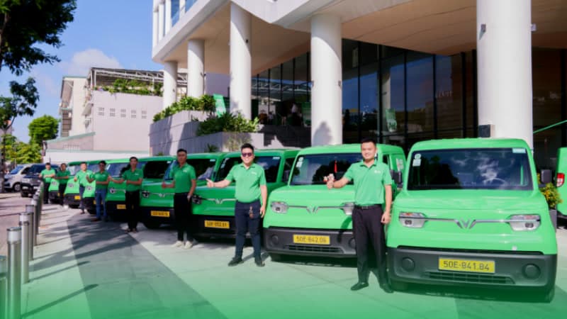 Bác tài GOZO Move bên đội xe VinFast EC Van